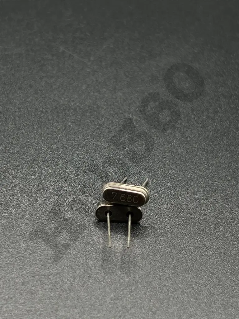 7.680MHz crystal oscillator