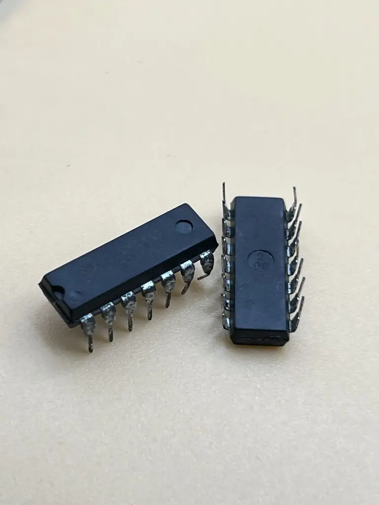TL074CN JFET four Op Amp
